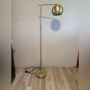 Floor lamp